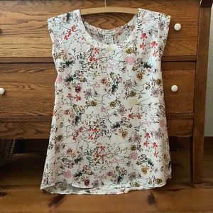 Pleione Women’s Sleeveless Top